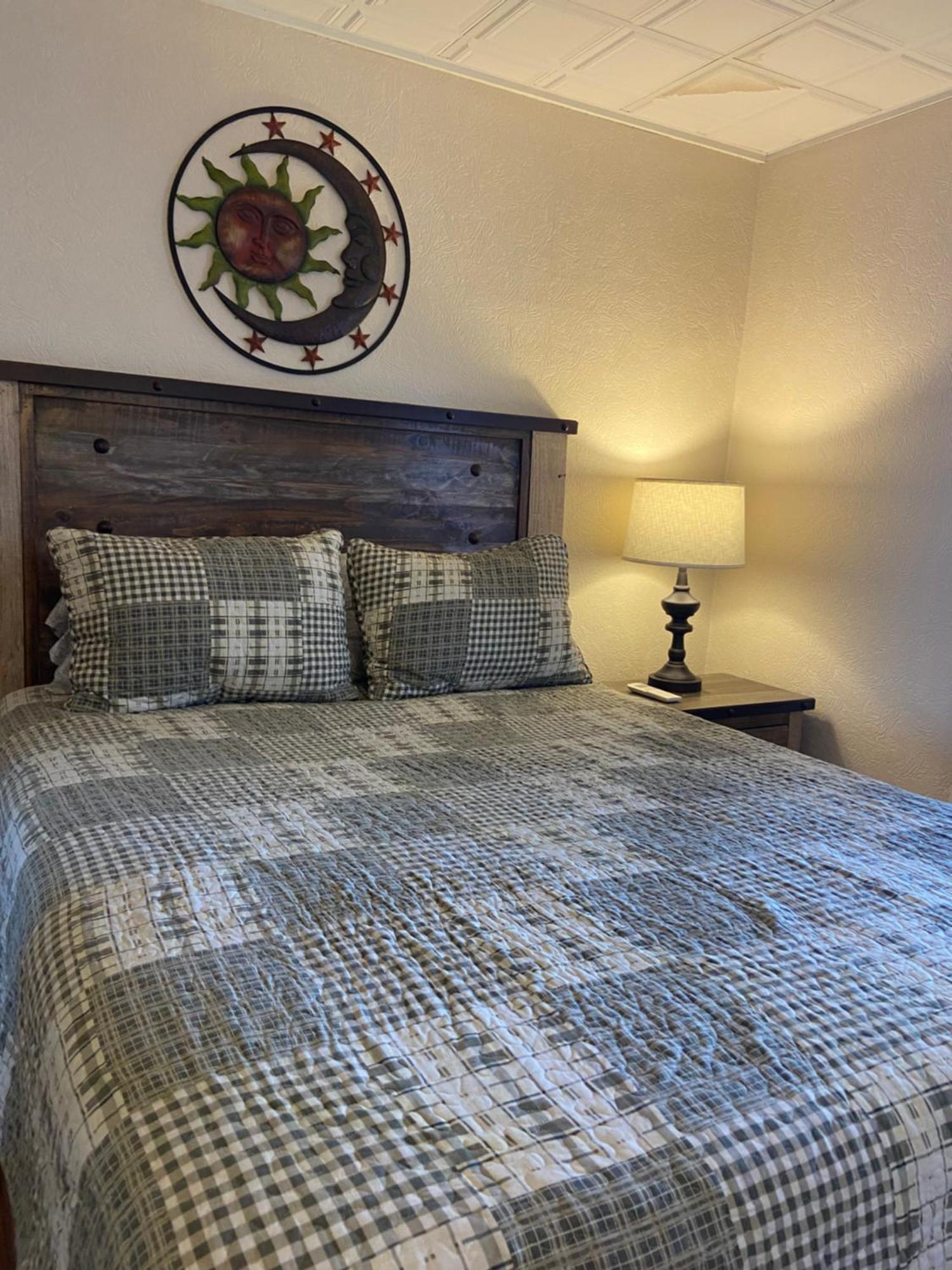 Tavern - Country Suite Newport Zewnętrze zdjęcie